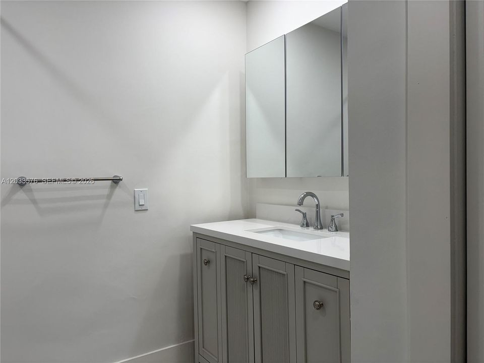 For Rent: $3,100 (3 beds, 2 baths, 1624 Square Feet)