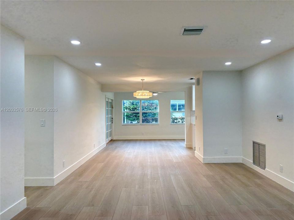 For Rent: $3,100 (3 beds, 2 baths, 1624 Square Feet)