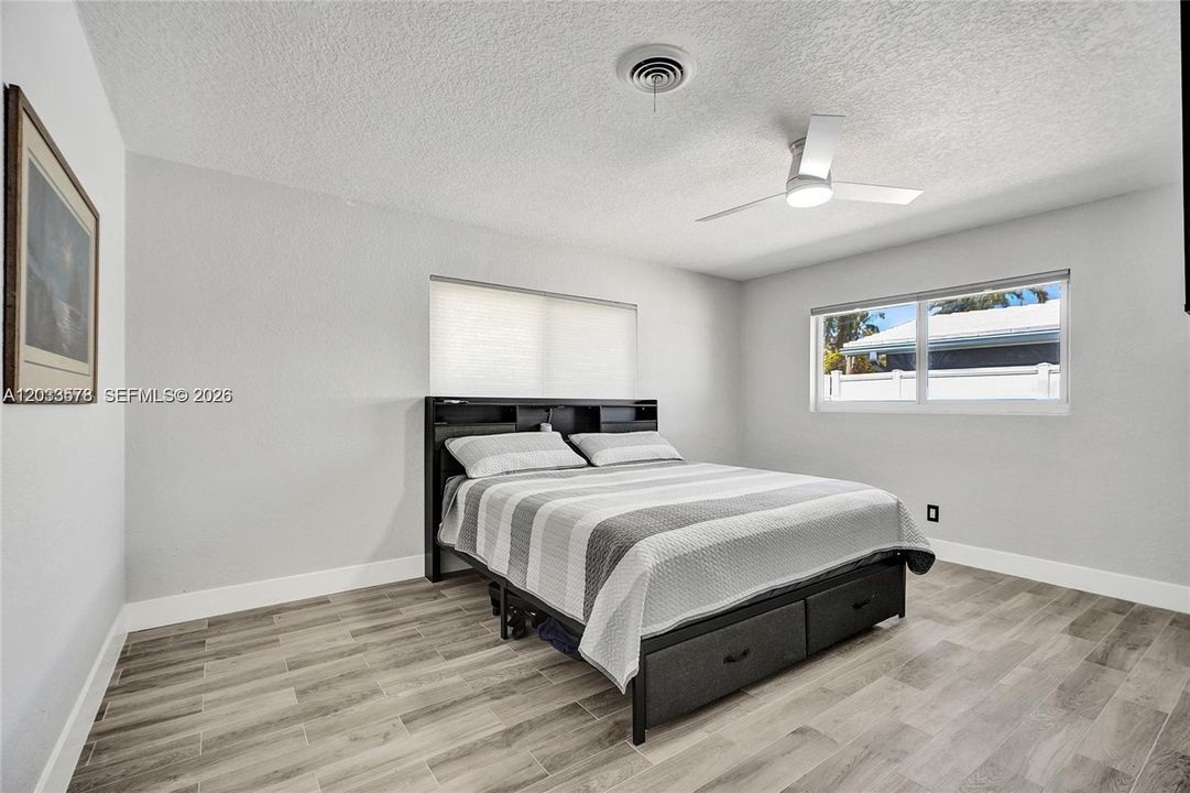 For Sale: $1,249,999 (3 beds, 2 baths, 1481 Square Feet)