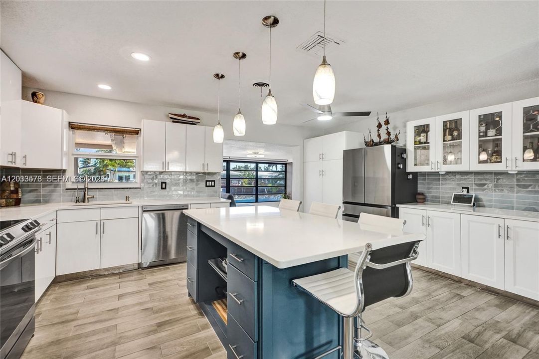 For Sale: $1,249,999 (3 beds, 2 baths, 1481 Square Feet)