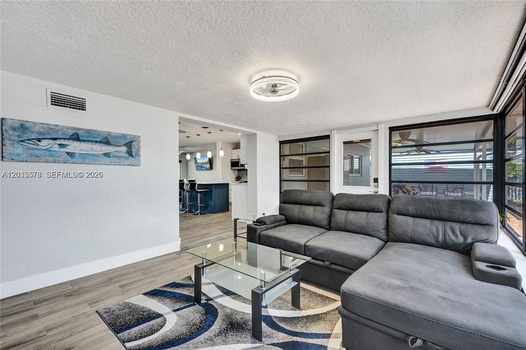 For Sale: $1,249,999 (3 beds, 2 baths, 1481 Square Feet)