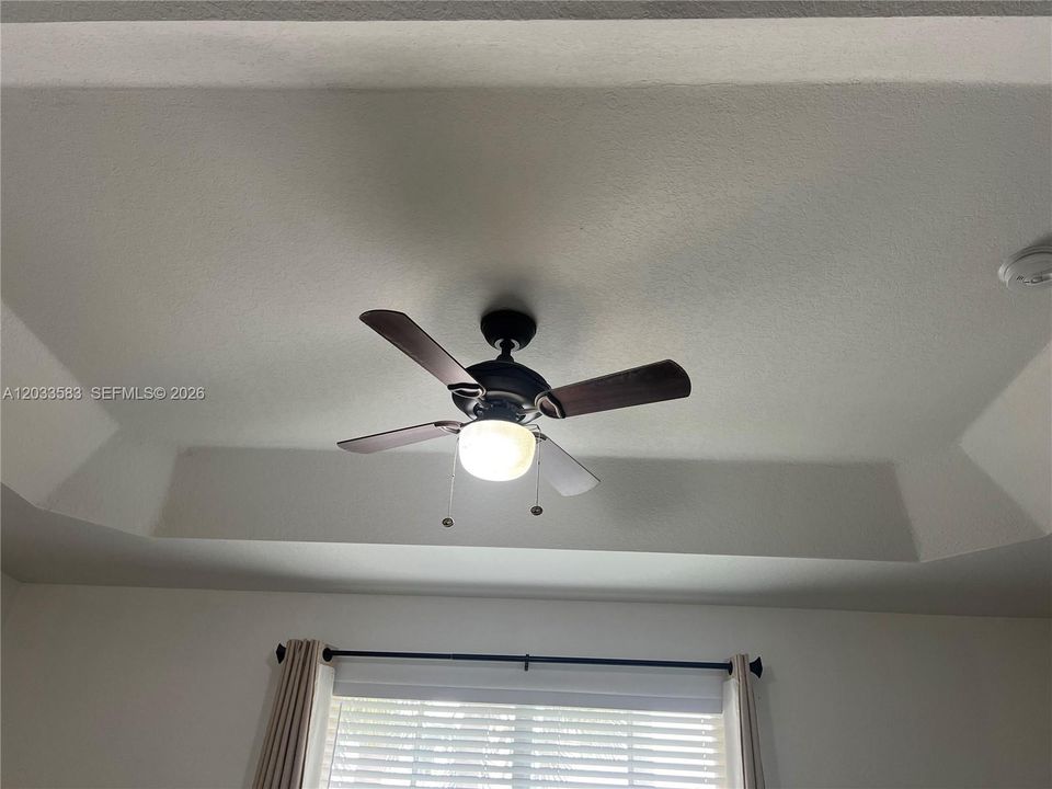 For Rent: $2,100 (2 beds, 2 baths, 1290 Square Feet)