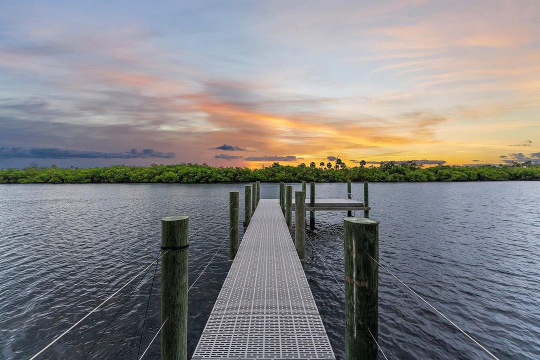 033-9741SEGomezAve-HobeSound-SMALL