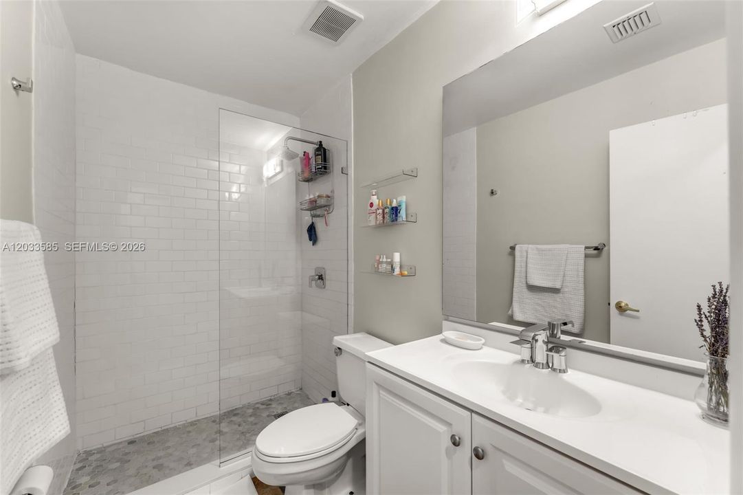 Bathroom #3 serves bedrooms #4 & 5
