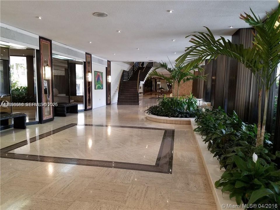 For Rent: $3,250 (2 beds, 2 baths, 1048 Square Feet)