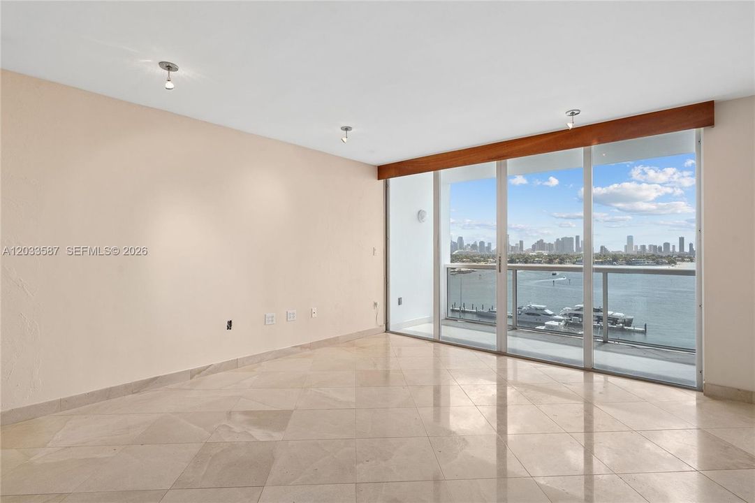 For Sale: $1,450,000 (3 beds, 2 baths, 1550 Square Feet)