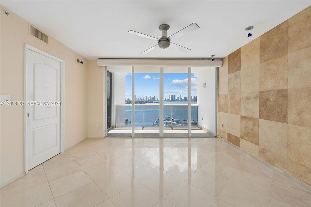 For Sale: $1,450,000 (3 beds, 2 baths, 1550 Square Feet)