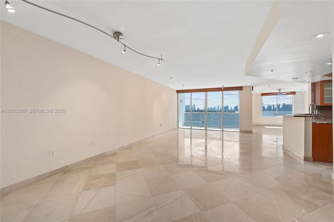 For Sale: $1,450,000 (3 beds, 2 baths, 1550 Square Feet)