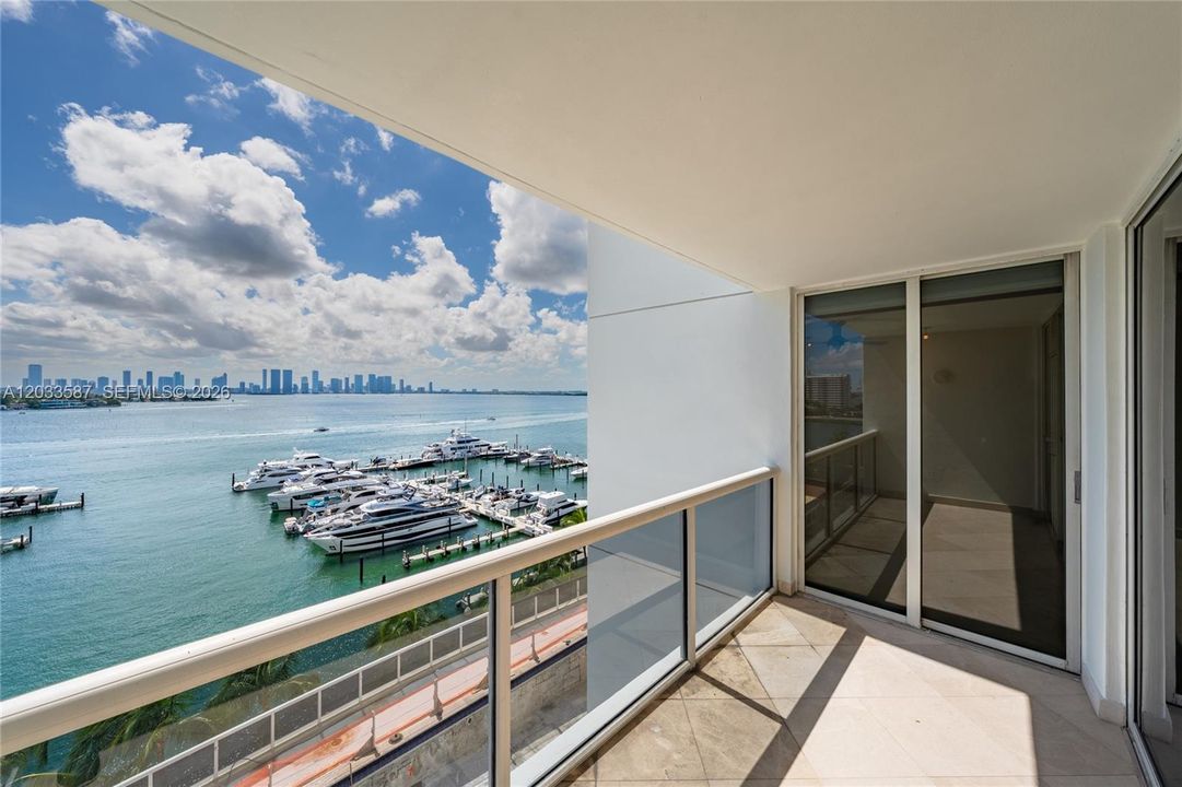 For Sale: $1,450,000 (3 beds, 2 baths, 1550 Square Feet)