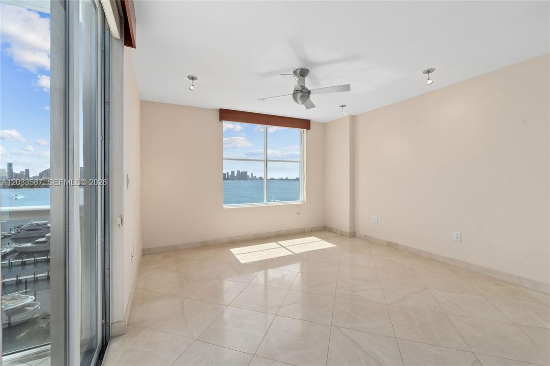 For Sale: $1,450,000 (3 beds, 2 baths, 1550 Square Feet)