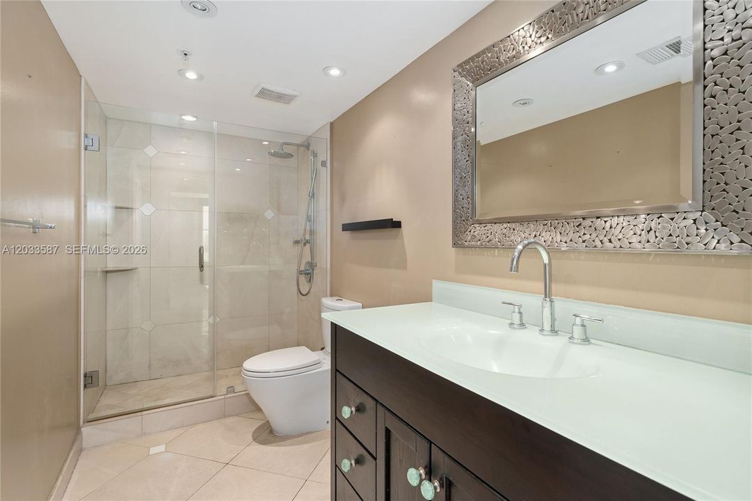 For Sale: $1,450,000 (3 beds, 2 baths, 1550 Square Feet)