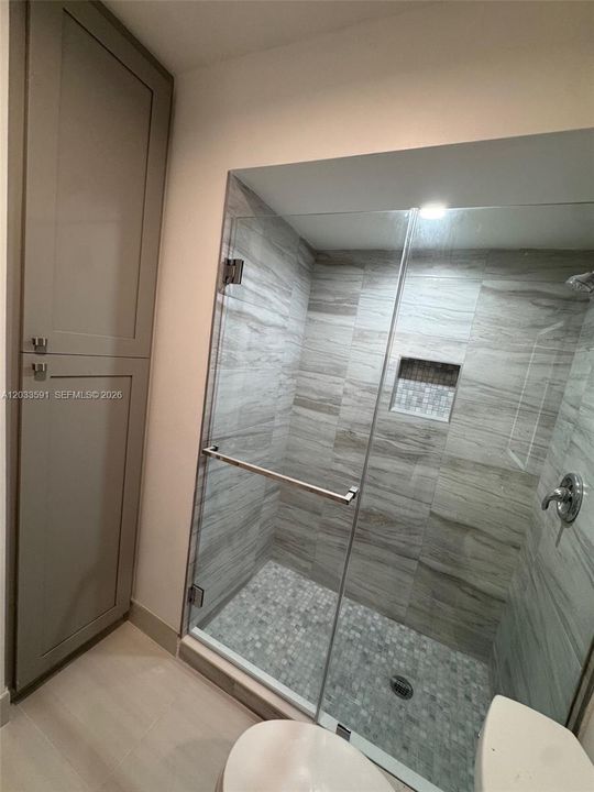 For Rent: $3,500 (3 beds, 2 baths, 1325 Square Feet)