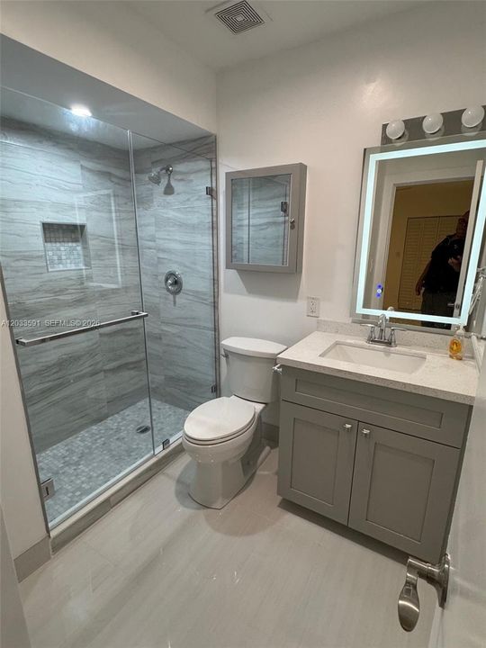 For Rent: $3,500 (3 beds, 2 baths, 1325 Square Feet)