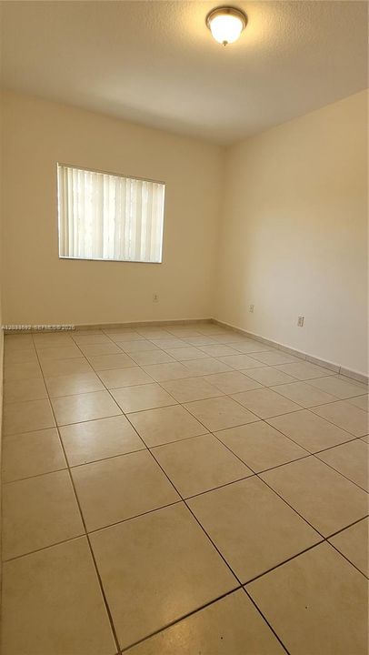 For Rent: $2,300 (2 beds, 2 baths, 870 Square Feet)