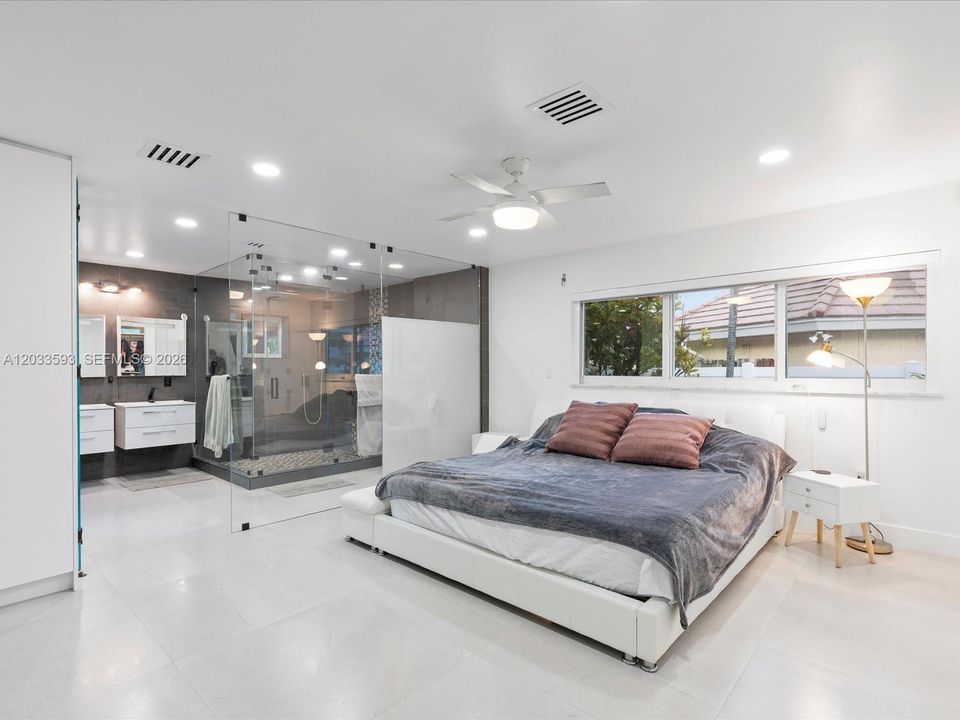 В аренду: $11,000 (3 спален, 3 ванн, 2302 Квадратных фут)
