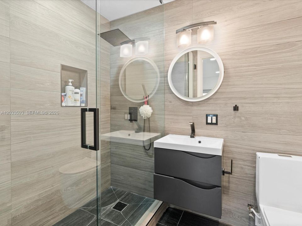 В аренду: $11,000 (3 спален, 3 ванн, 2302 Квадратных фут)