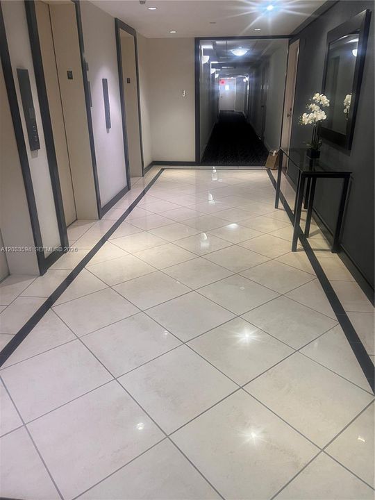 For Rent: $2,600 (1 beds, 1 baths, 612 Square Feet)