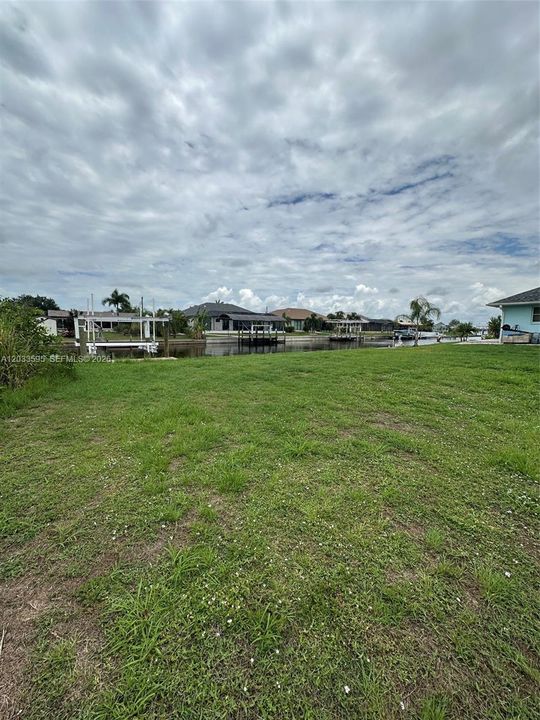 For Sale: $310,000 (0.25 acres)