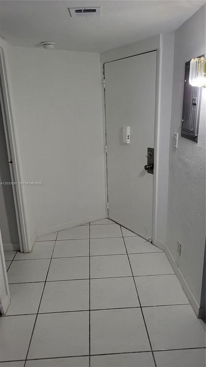En Renta: $2,250 (2 camas, 2 baños, 1081 Pies cuadrados)