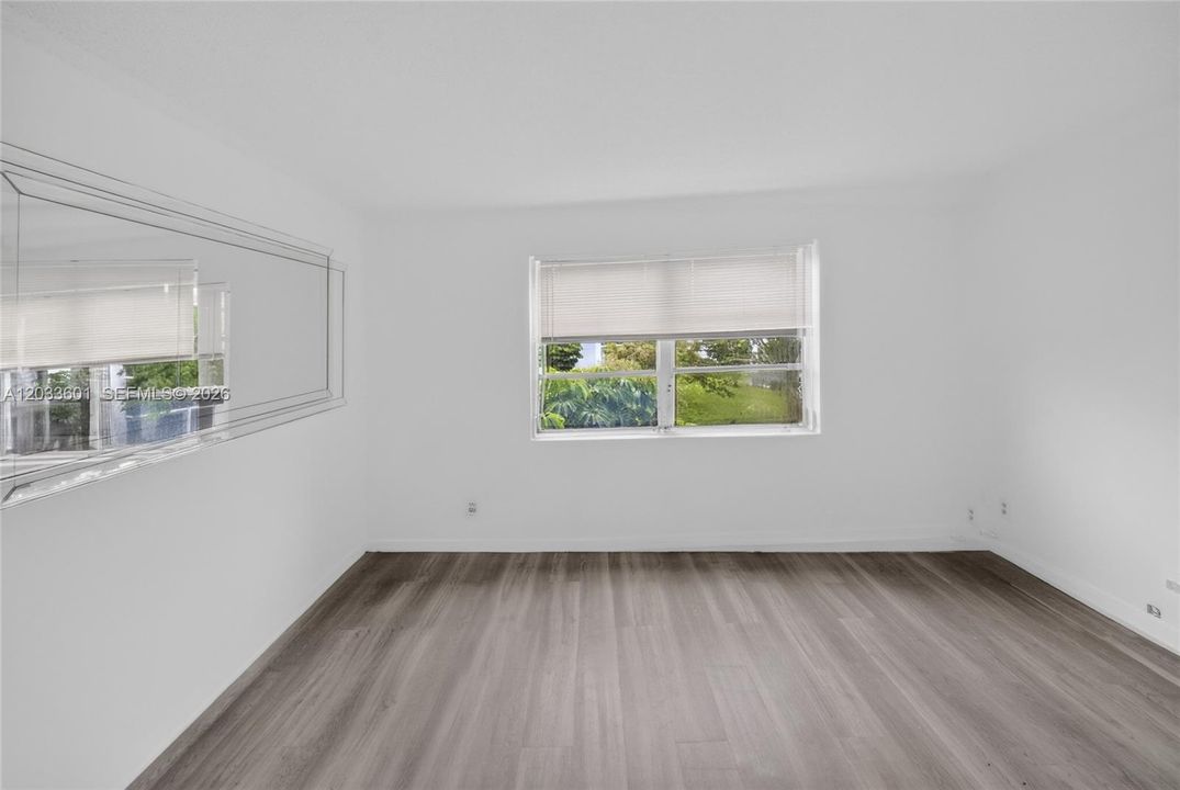 For Rent: $1,950 (2 beds, 2 baths, 832 Square Feet)