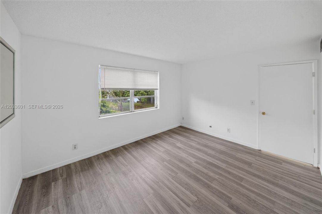 For Rent: $1,950 (2 beds, 2 baths, 832 Square Feet)