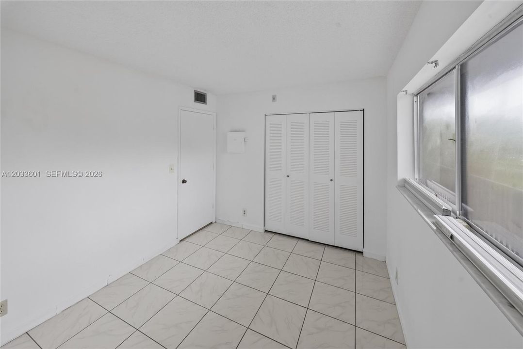 For Rent: $1,950 (2 beds, 2 baths, 832 Square Feet)