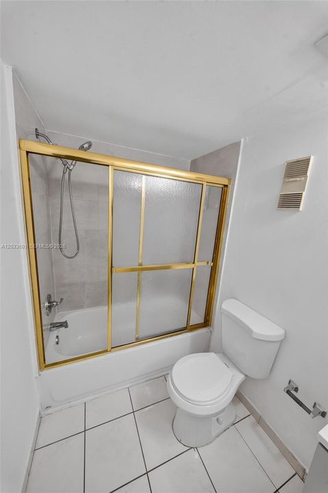 For Rent: $1,950 (2 beds, 2 baths, 832 Square Feet)