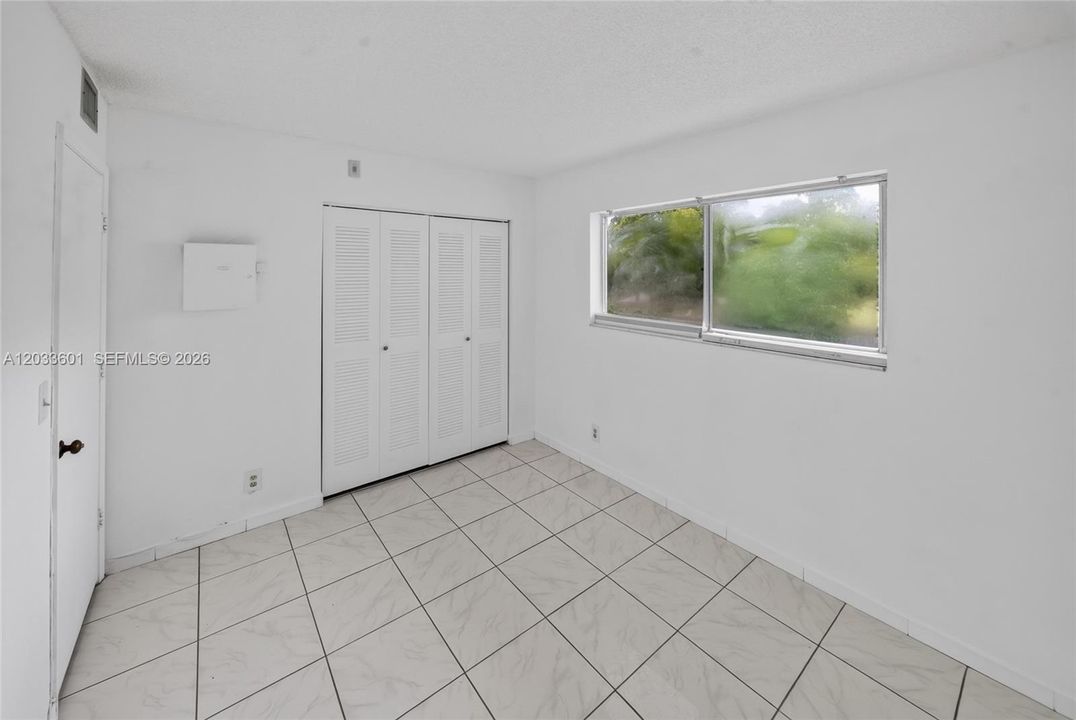 For Rent: $1,950 (2 beds, 2 baths, 832 Square Feet)