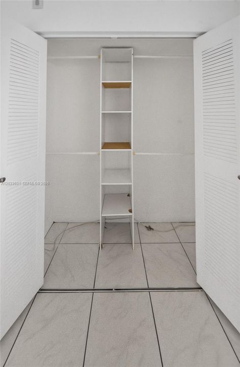 For Rent: $1,950 (2 beds, 2 baths, 832 Square Feet)