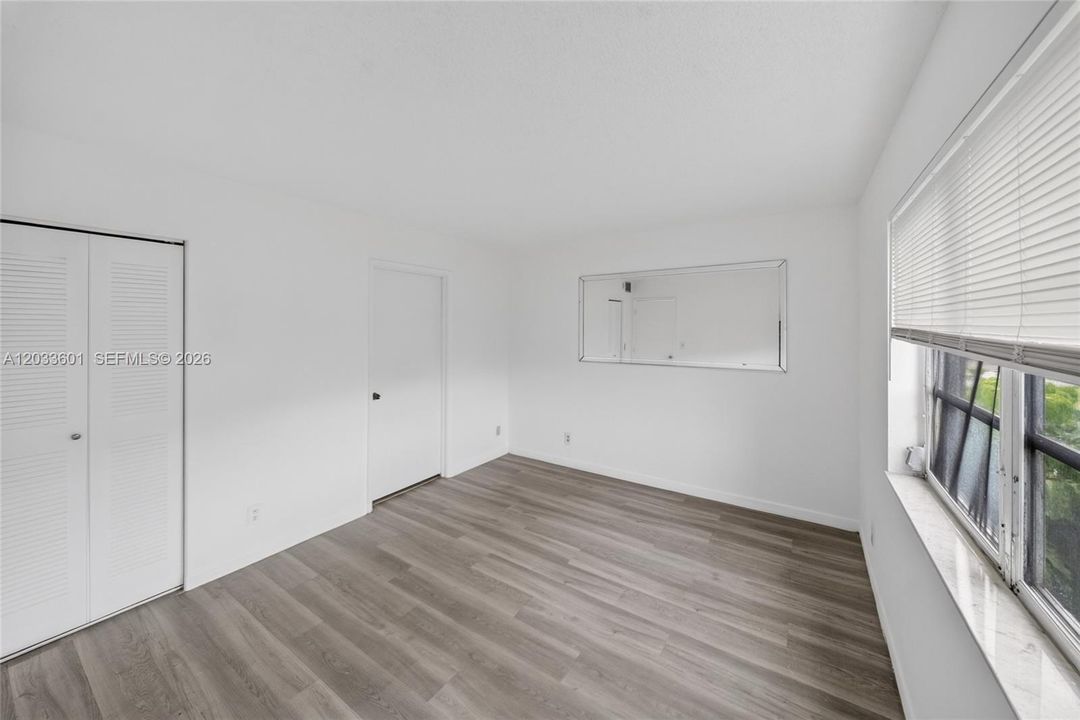 For Rent: $1,950 (2 beds, 2 baths, 832 Square Feet)