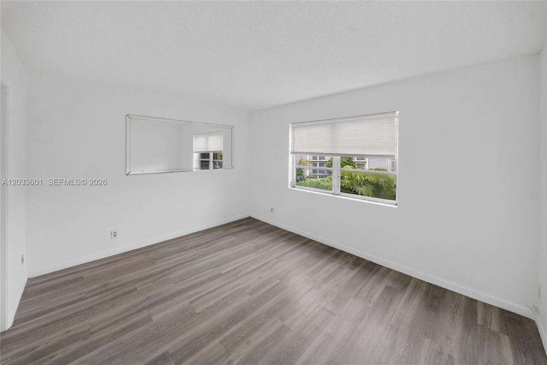 For Rent: $1,950 (2 beds, 2 baths, 832 Square Feet)