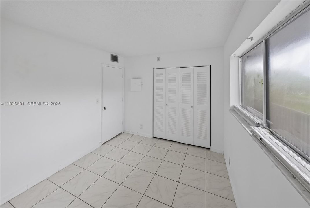For Rent: $1,950 (2 beds, 2 baths, 832 Square Feet)