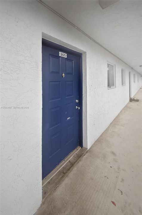 For Rent: $1,950 (2 beds, 2 baths, 832 Square Feet)