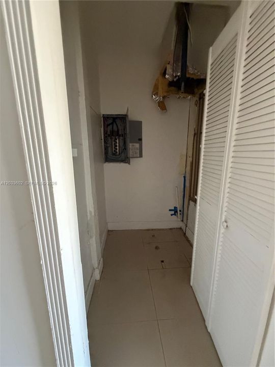En Venta: $899,900 (3 camas, 2 baños, 1580 Pies cuadrados)