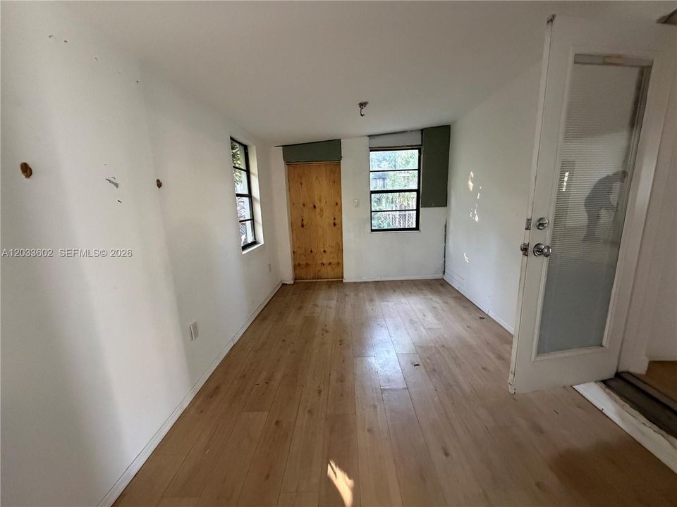 En Venta: $899,900 (3 camas, 2 baños, 1580 Pies cuadrados)