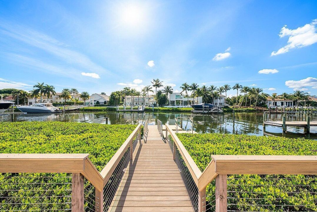 215 Island Drive