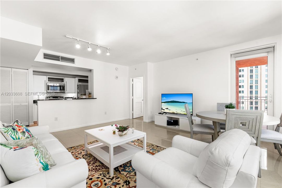 For Sale: $485,000 (2 beds, 2 baths, 1155 Square Feet)