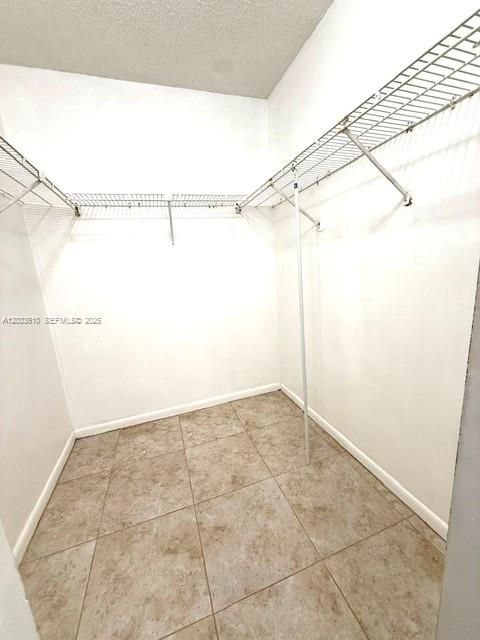 For Rent: $1,700 (1 beds, 1 baths, 764 Square Feet)
