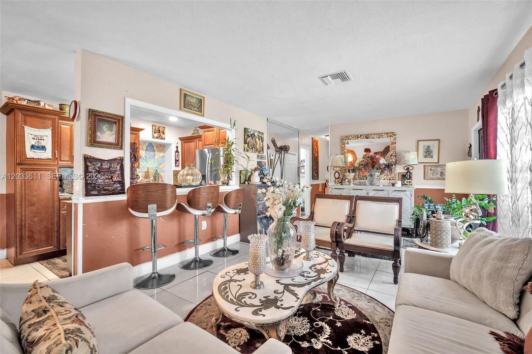For Sale: $449,000 (4 beds, 2 baths, 1814 Square Feet)