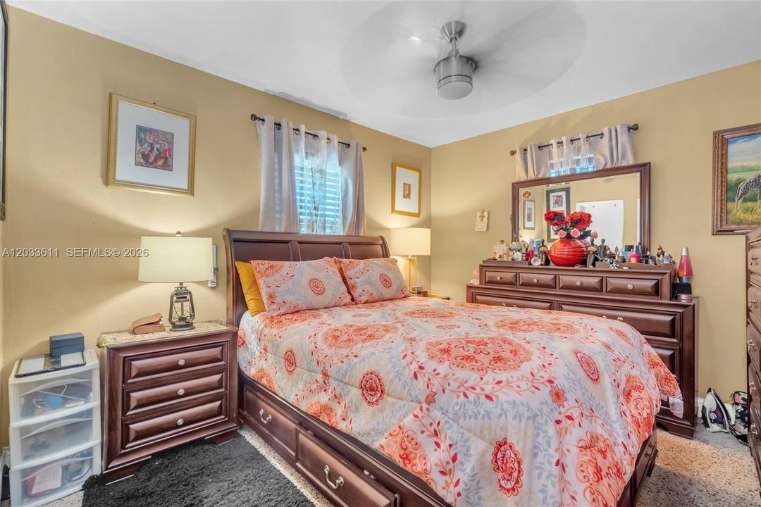 For Sale: $449,000 (4 beds, 2 baths, 1814 Square Feet)