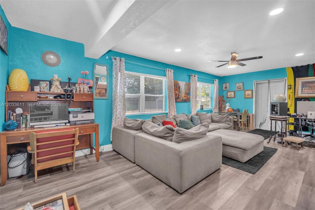 For Sale: $449,000 (4 beds, 2 baths, 1814 Square Feet)