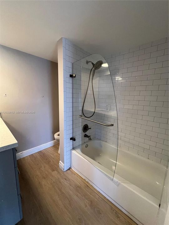 For Rent: $1,950 (1 beds, 1 baths, 632 Square Feet)