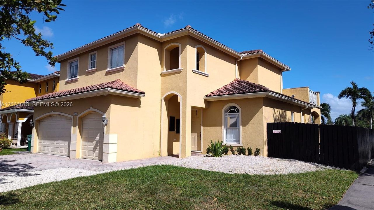 For Sale: $1,190,000 (5 beds, 3 baths, 2863 Square Feet)