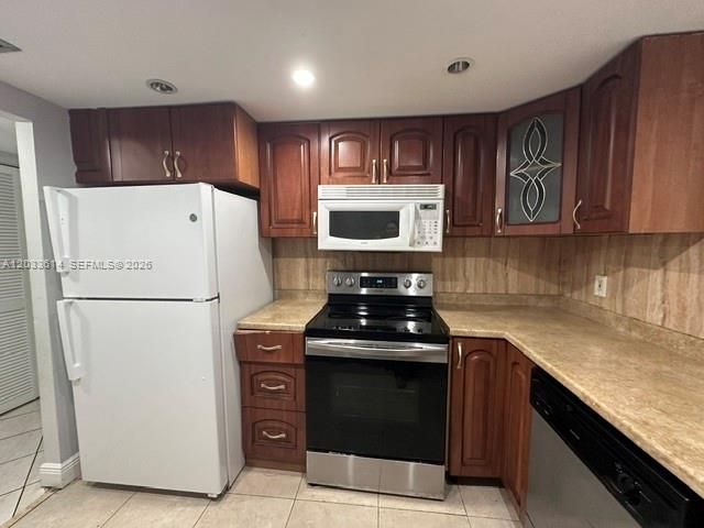 For Rent: $1,550 (1 beds, 1 baths, 746 Square Feet)