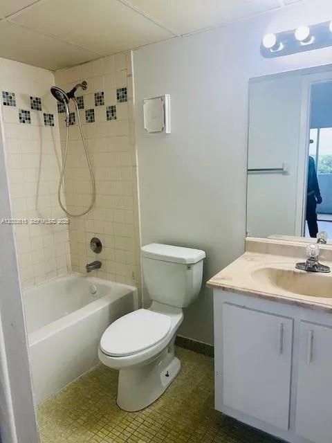 For Rent: $2,500 (2 beds, 2 baths, 1415 Square Feet)