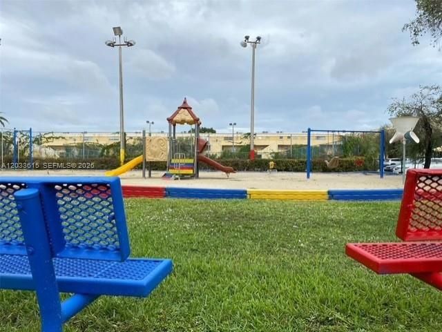For Rent: $2,500 (2 beds, 2 baths, 1415 Square Feet)