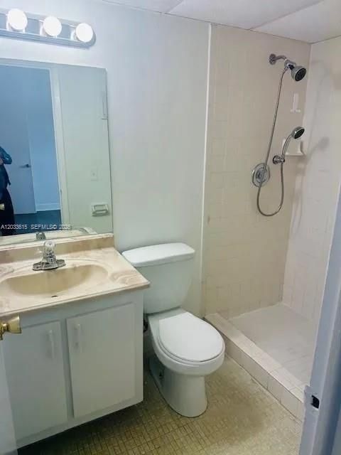 For Rent: $2,500 (2 beds, 2 baths, 1415 Square Feet)