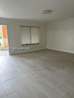 For Rent: $2,100 (2 beds, 2 baths, 963 Square Feet)