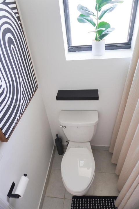2nd Bathroom