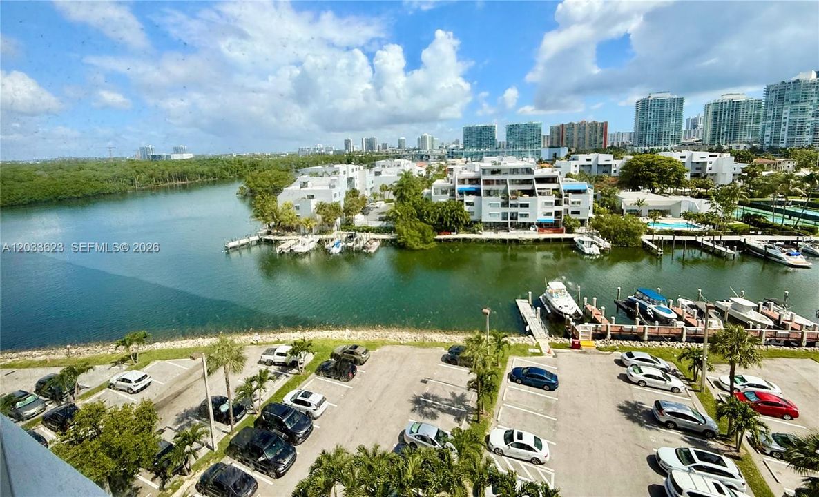 En Venta: $252,000 (1 camas, 1 baños, 705 Pies cuadrados)
